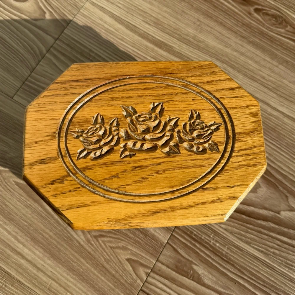 Oak Jewelry/Keepsake Giftable Box with Rose Engraving & Velvet Interior